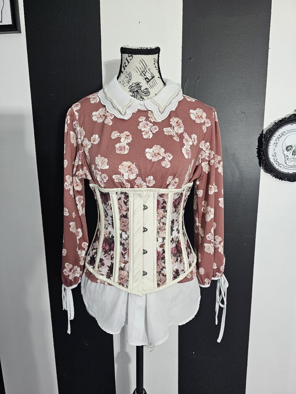 Dusty Rose Floral Tunic with White Scalloped Collar